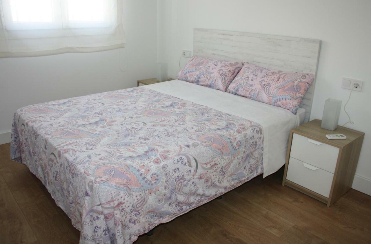 Apartamentos Angelita Plaza Beach Malaga Bagian luar foto