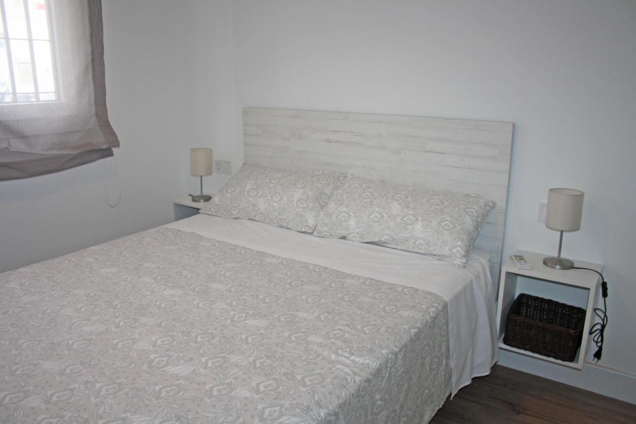 Apartamentos Angelita Plaza Beach Malaga Bagian luar foto